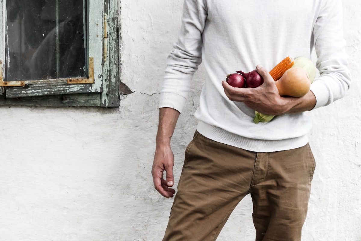Men's nutrient guide and supplement information